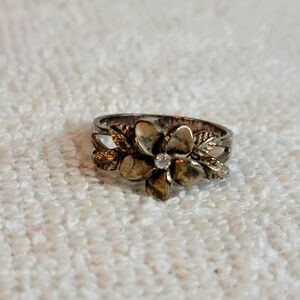 Vintage Flower ring 925 Sterling Silver size 7